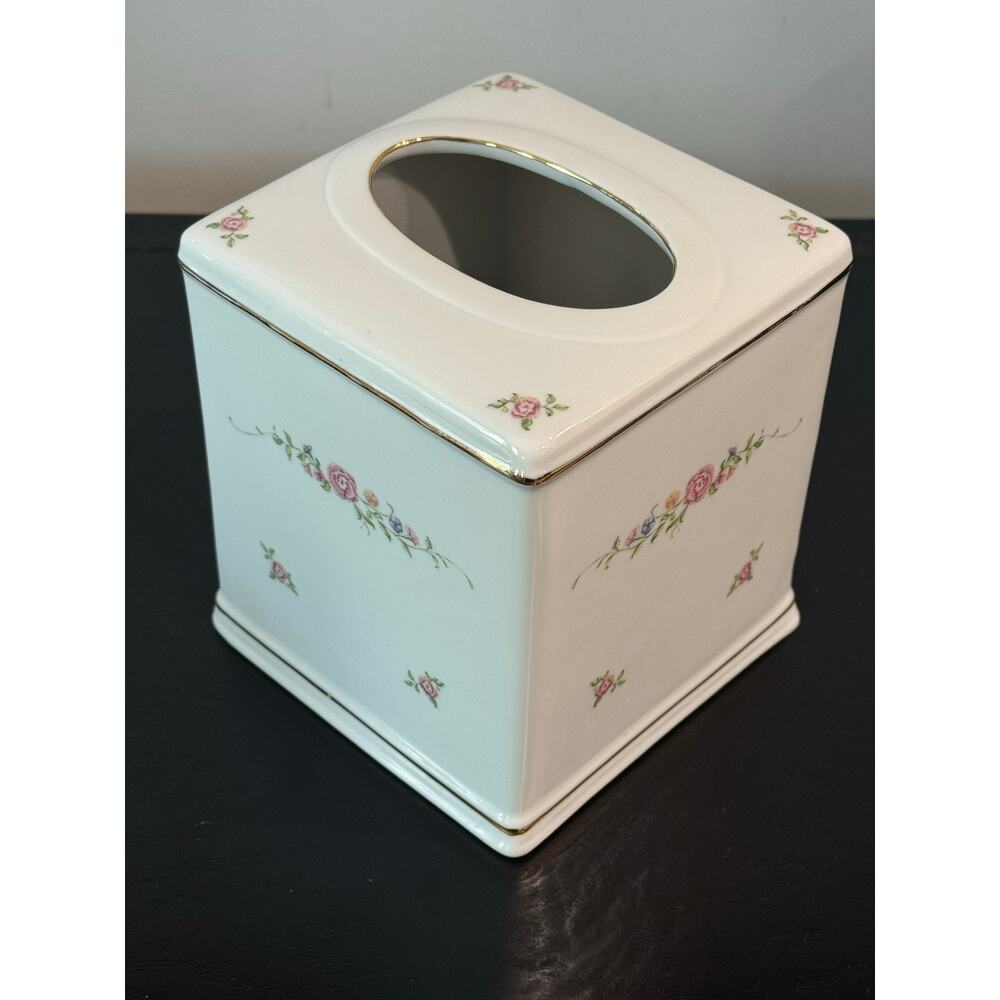 Vintage Floral Tissue Box Cover Cottage Core Bathroom Decor - Picture 5 of 10